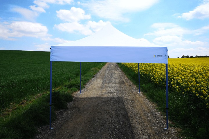 сгъваеми търговски щандове 2х3м