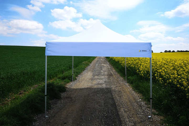 търговски щандове 2х2