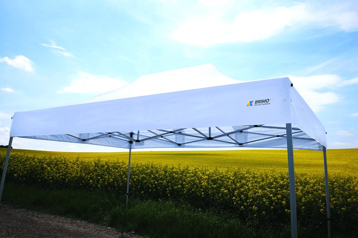 Продавам сгъваема беседка