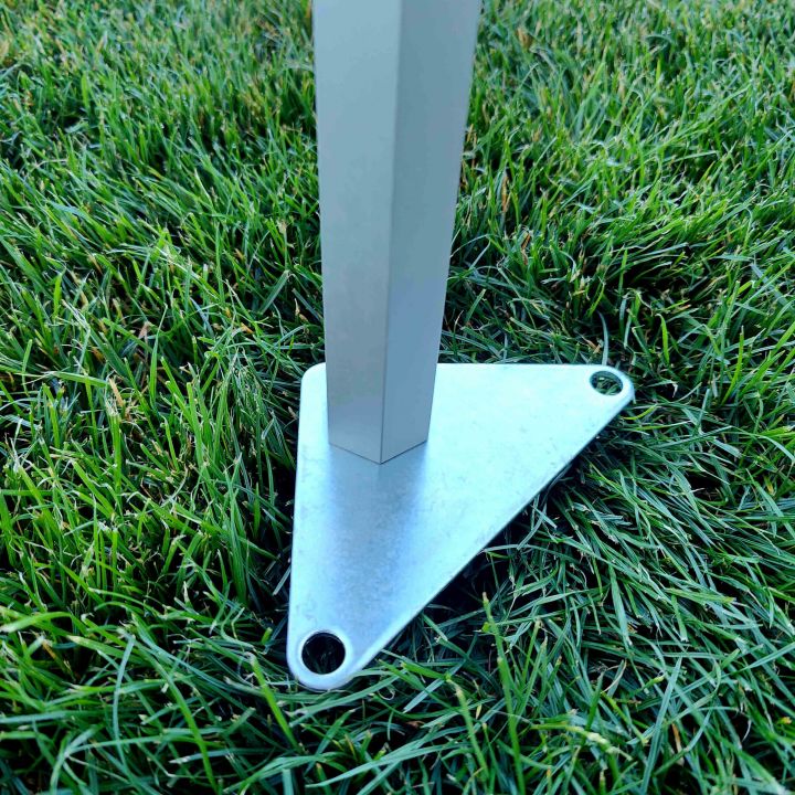 Продавам парти шатра 2х2