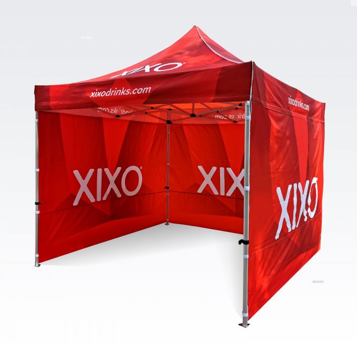 Мобилна шатра с голямо пространство за събития