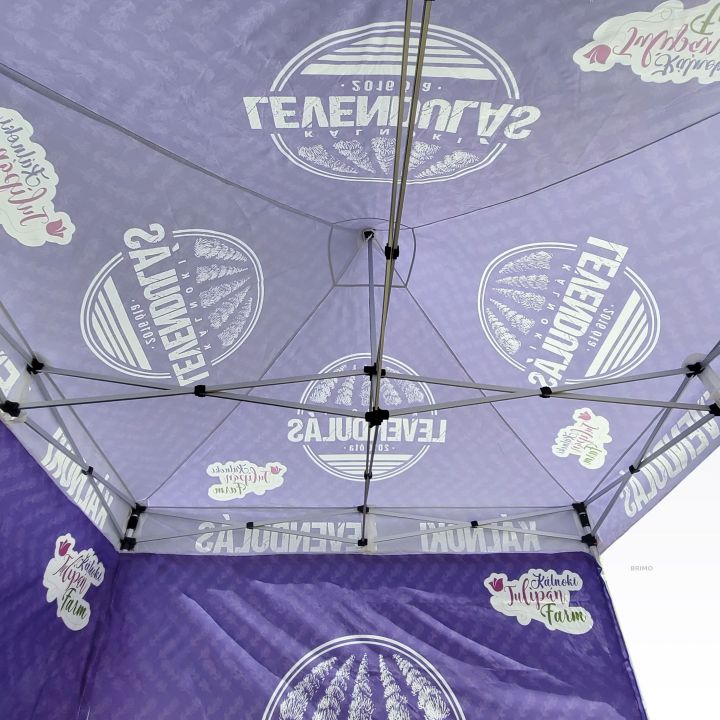 Парти шатра устойчива на атмосферни условия